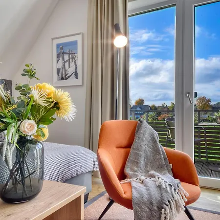 Pfeifente 36 Ferienwohnung Mit Balkon Auf Ruegen プットブス