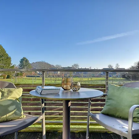 Pfeifente 36 Ferienwohnung Mit Balkon Auf Ruegen * プットブス
